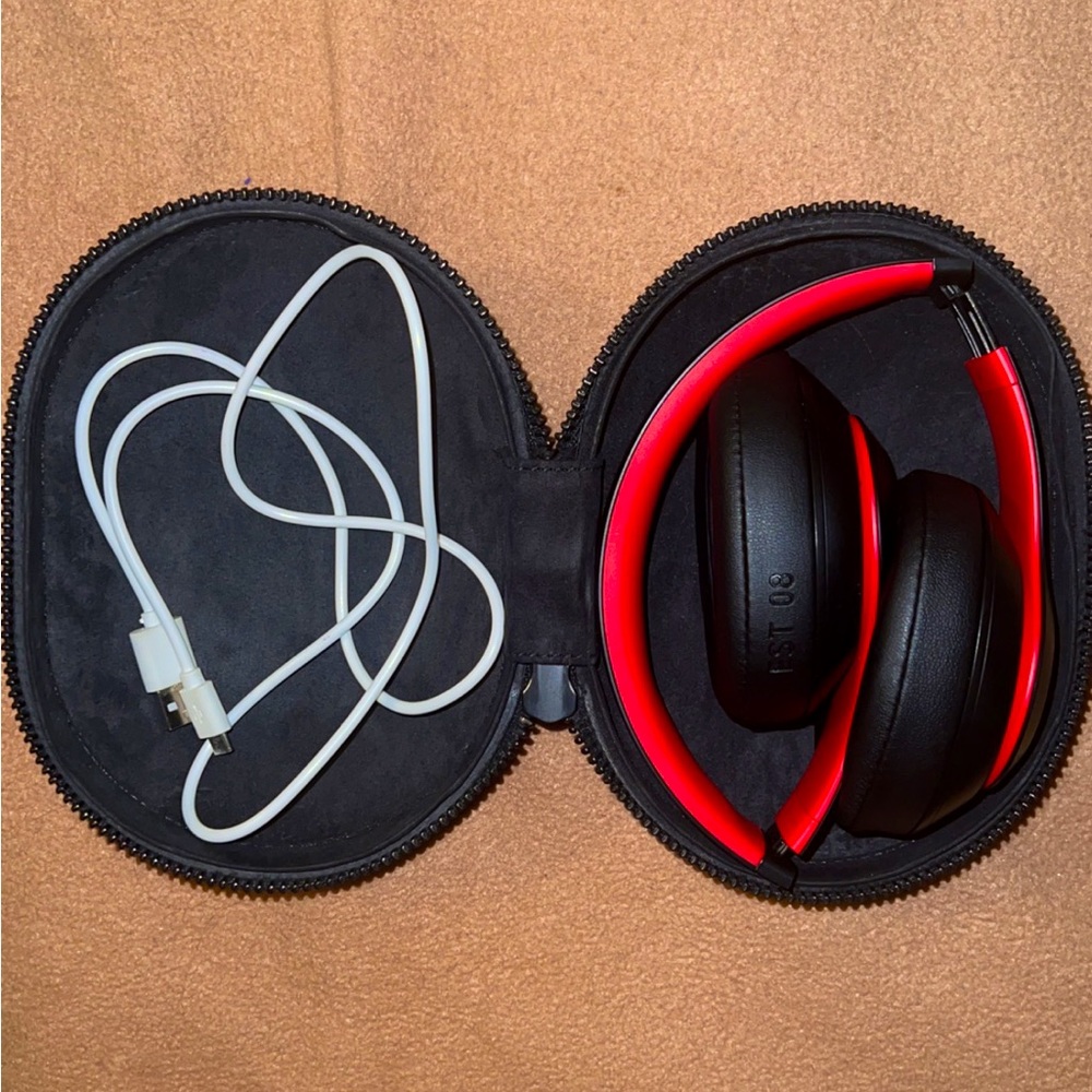 Black/Red Beats Studio3 Wireless Noise Cancelling Over-Ear Headphones